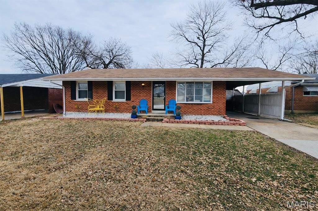 Property Photo: 7240 Howdershell MO 63042