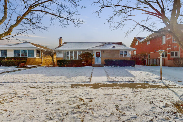 Property Photo: 7355 W Lill Street IL 60714