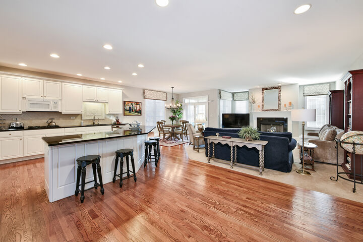 Property Photo:  1030 Ridgeview Drive  IL 60010 