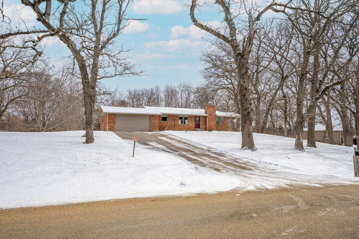 Property Photo:  5567 N Blackwood Road  IL 61020 
