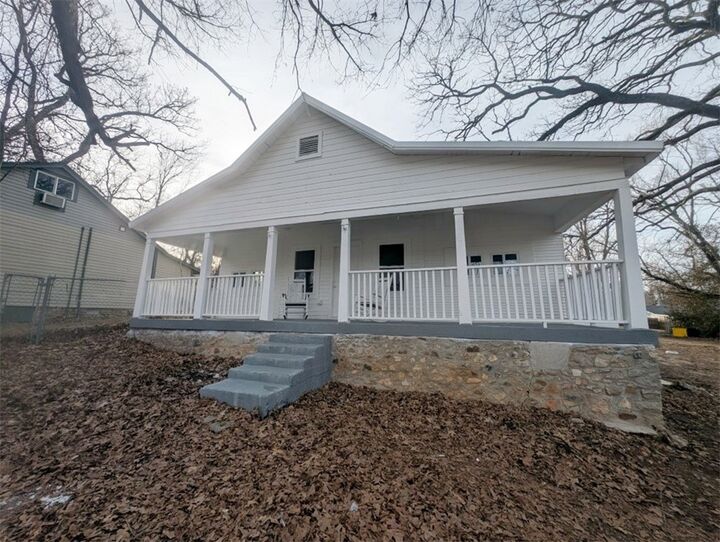 Property Photo:  710 N Rowland Street  AR 72601 