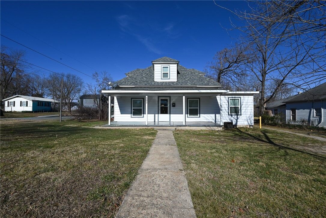 Property Photo:  602 E Church Avenue  AR 72616 