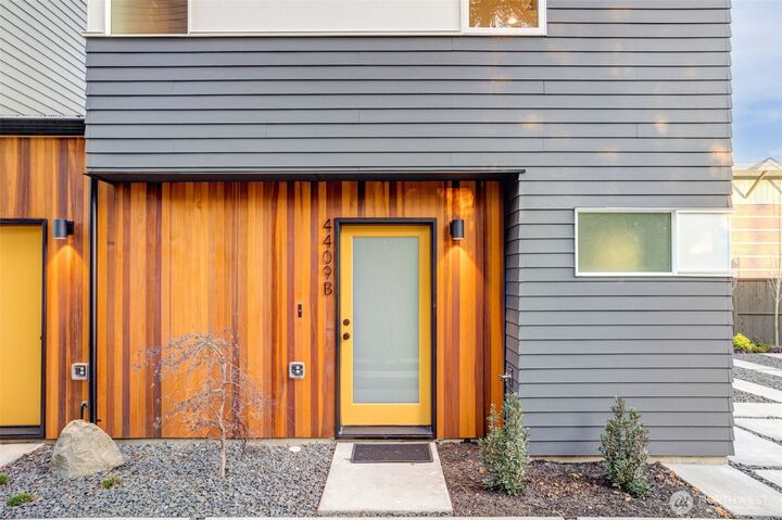 Property Photo:  4409 B S Holly Street  WA 98118 