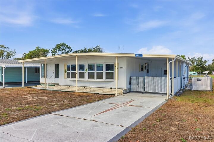 Property Photo:  12021 Formosa Street  FL 34613 