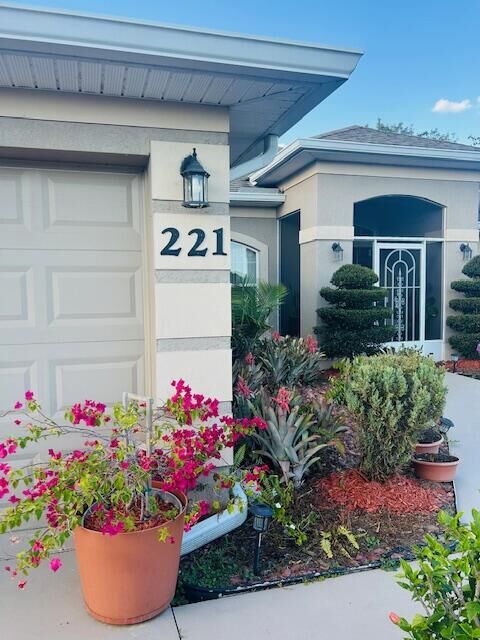 Property Photo:  221 SW Kestor Drive  FL 34953 