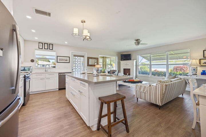 Property Photo:  200 South Boulevard A  FL 33435 