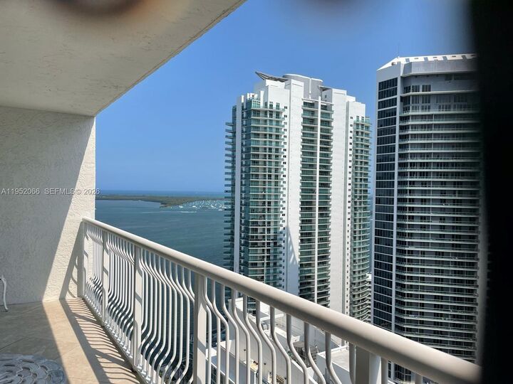 Property Photo: 1200 Brickell Bay Dr 3921 FL 33131