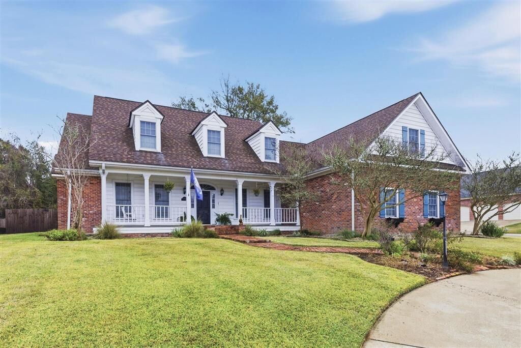 Property Photo:  4887 Riverview Lane  LA 70605 