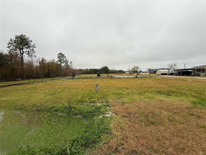 Property Photo:  110 Magnolia Rd Road  LA 70645 