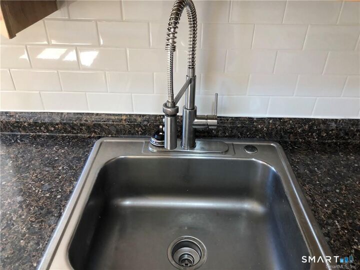 Property Photo:  7 Franklin Street  CT 06483 