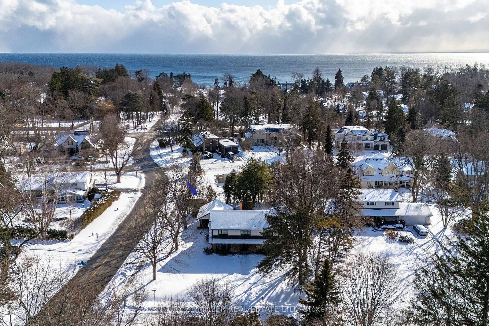 Property Photo:  134 Abbey Court  ON L6J 4L1 