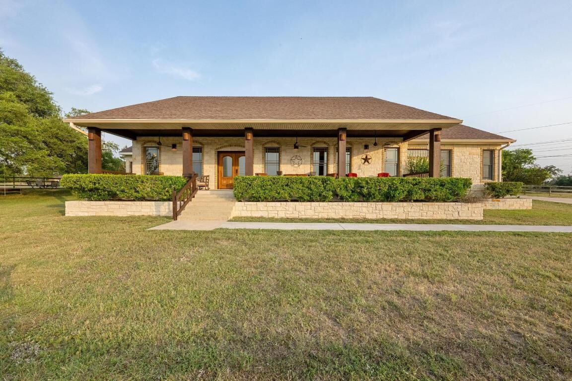 Property Photo:  611 Post Oak Drive  TX 78620 