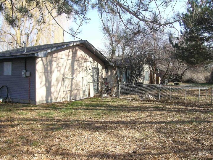 Property Photo:  14072 Donald Dr  ID 83651 