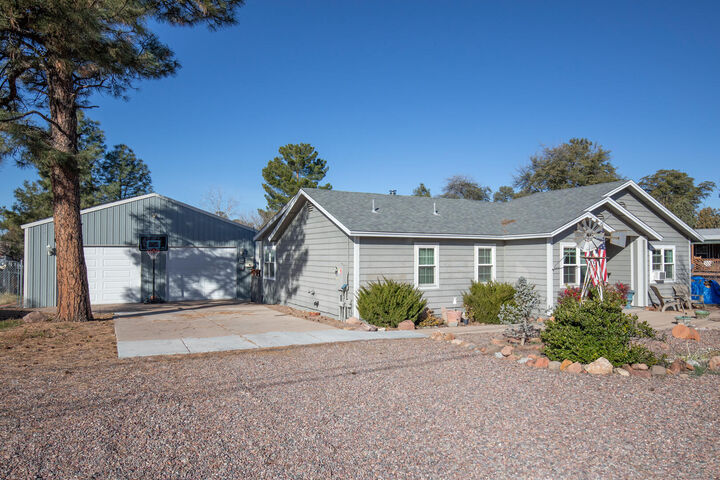 Property Photo:  212 S Goodnow Road  AZ 85541 