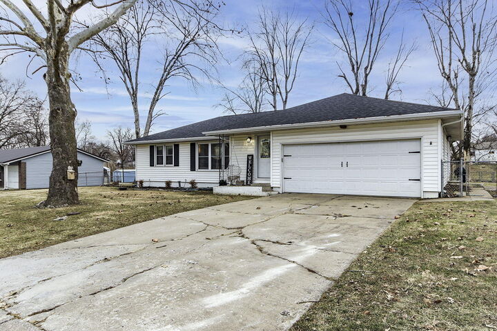 Property Photo:  200 Mary St  MO 65265 