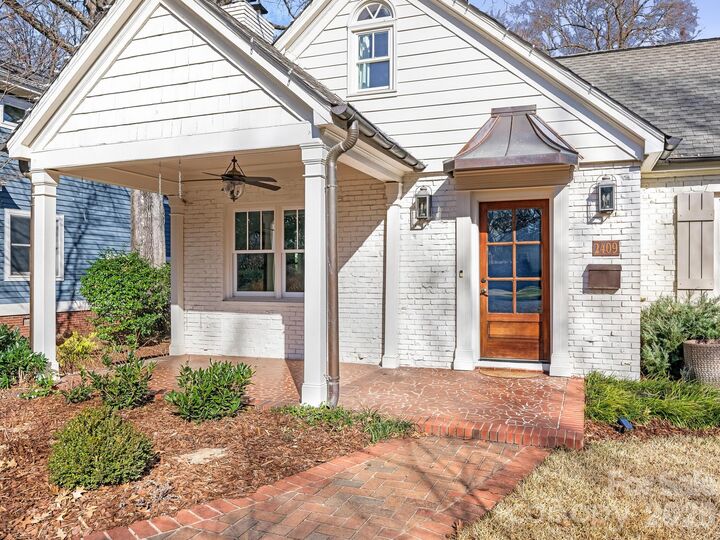 Property Photo:  2409 Belvedere Avenue  NC 28205 