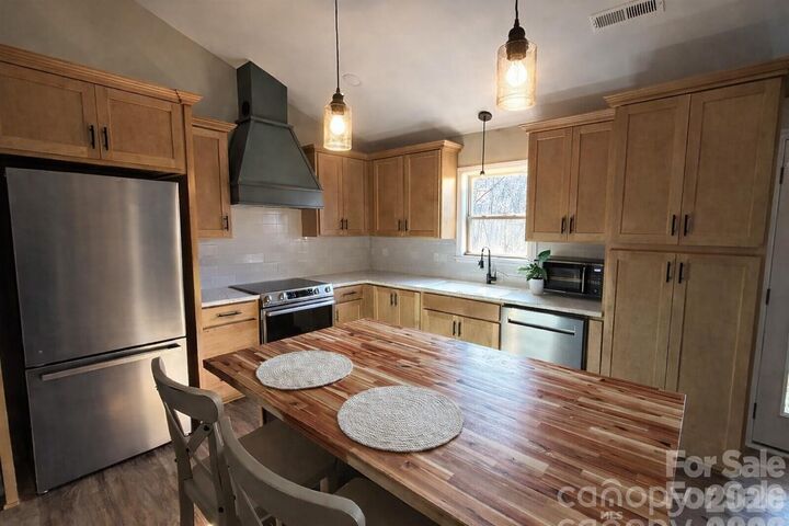 Property Photo:  159 Sowers Road  NC 27299 