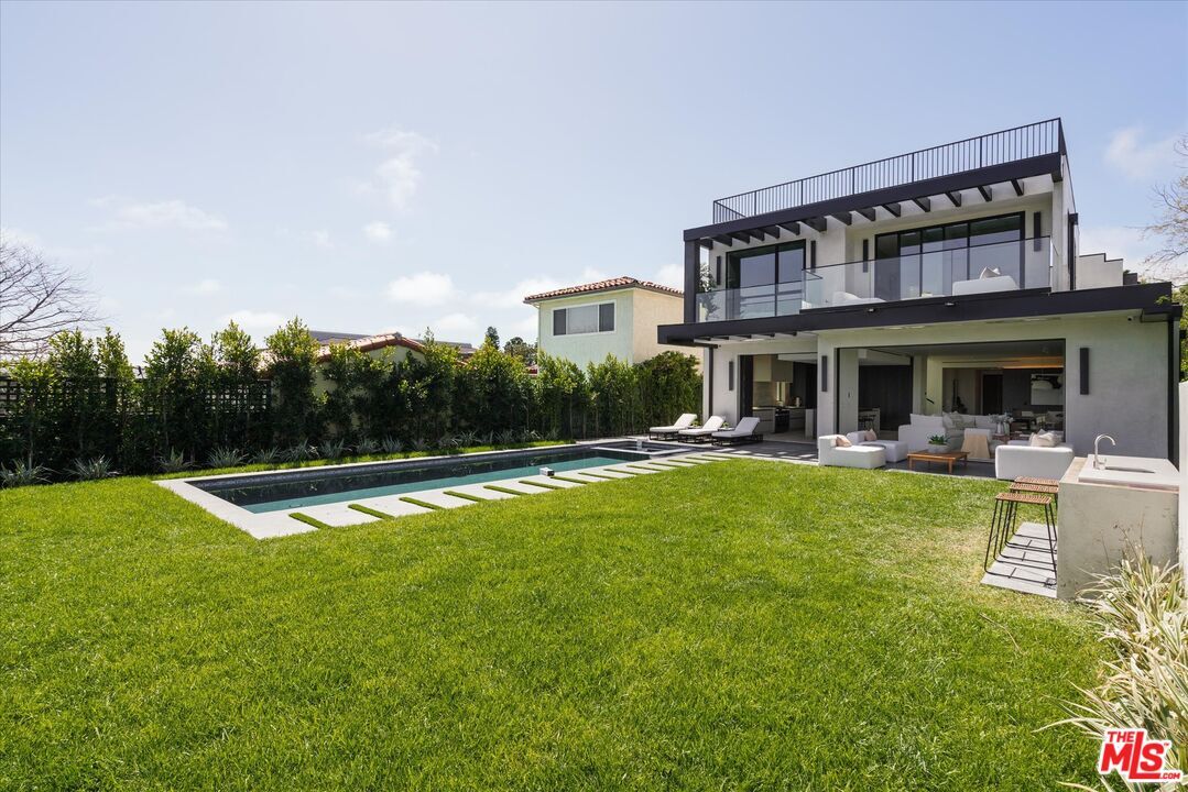 Property Photo:  15305 De Pauw St  CA 90272 