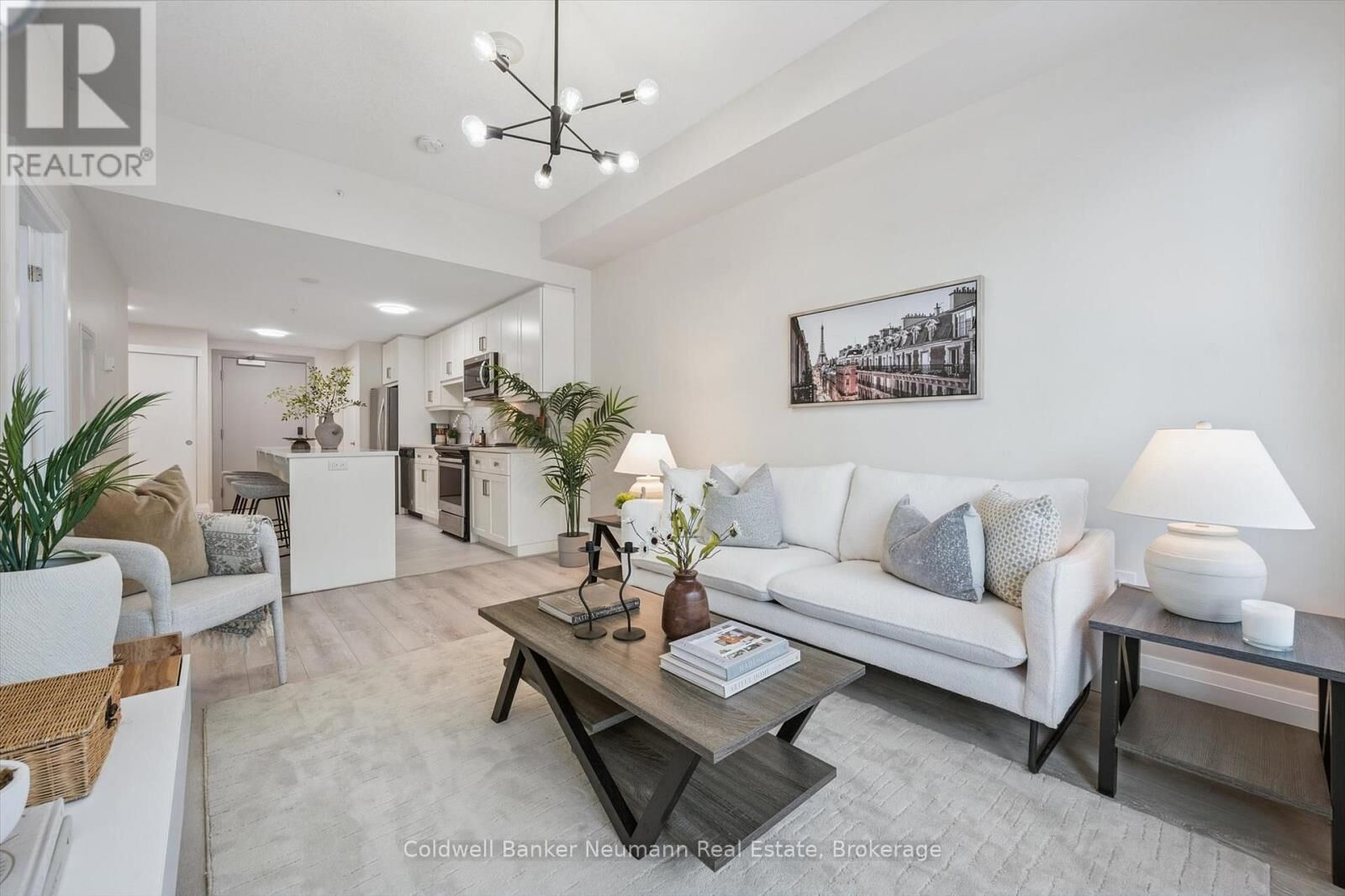 Property Photo: 73 Arthur Street South 514 ON N1E 0S6