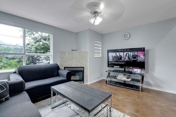 Photo de la propriété: 12730 66 Avenue 2 BC V3W 1P3