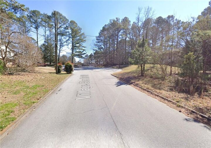 Property Photo: 3287 Village Glen Drive SW GA 30039