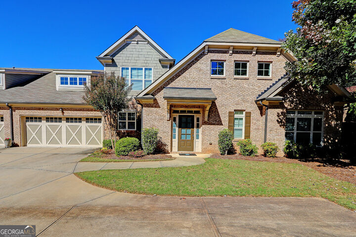 Property Photo: 2770 Middlecreek Way GA 30041