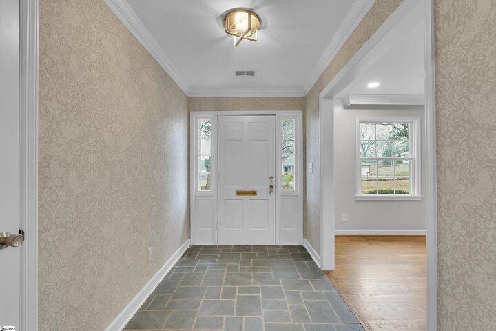 Property Photo:  401 Southway Street  SC 29640 