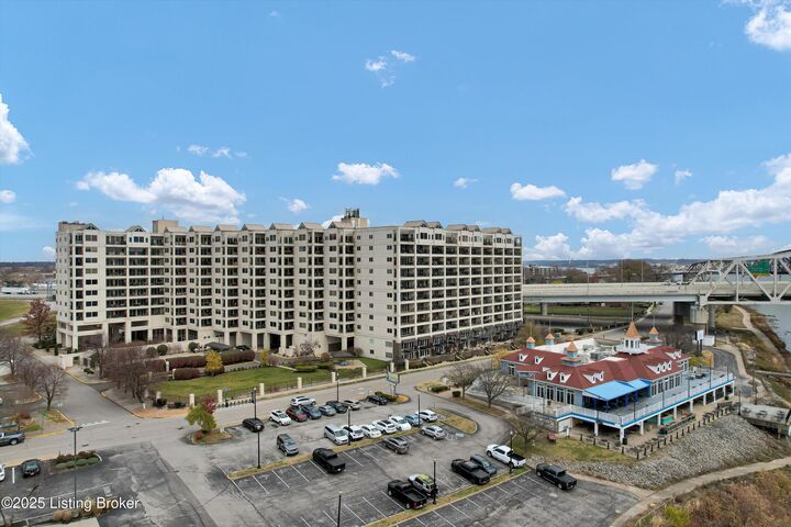 Property Photo: 606 W Riverside Dr IN 47130