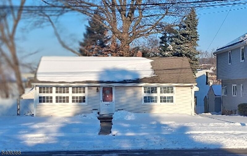 Property Photo:  8 Potter Rd  NJ 07013 