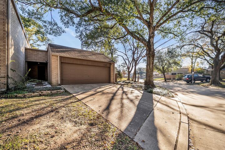Property Photo: 1317 Chardonnay Drive 3 TX 77077