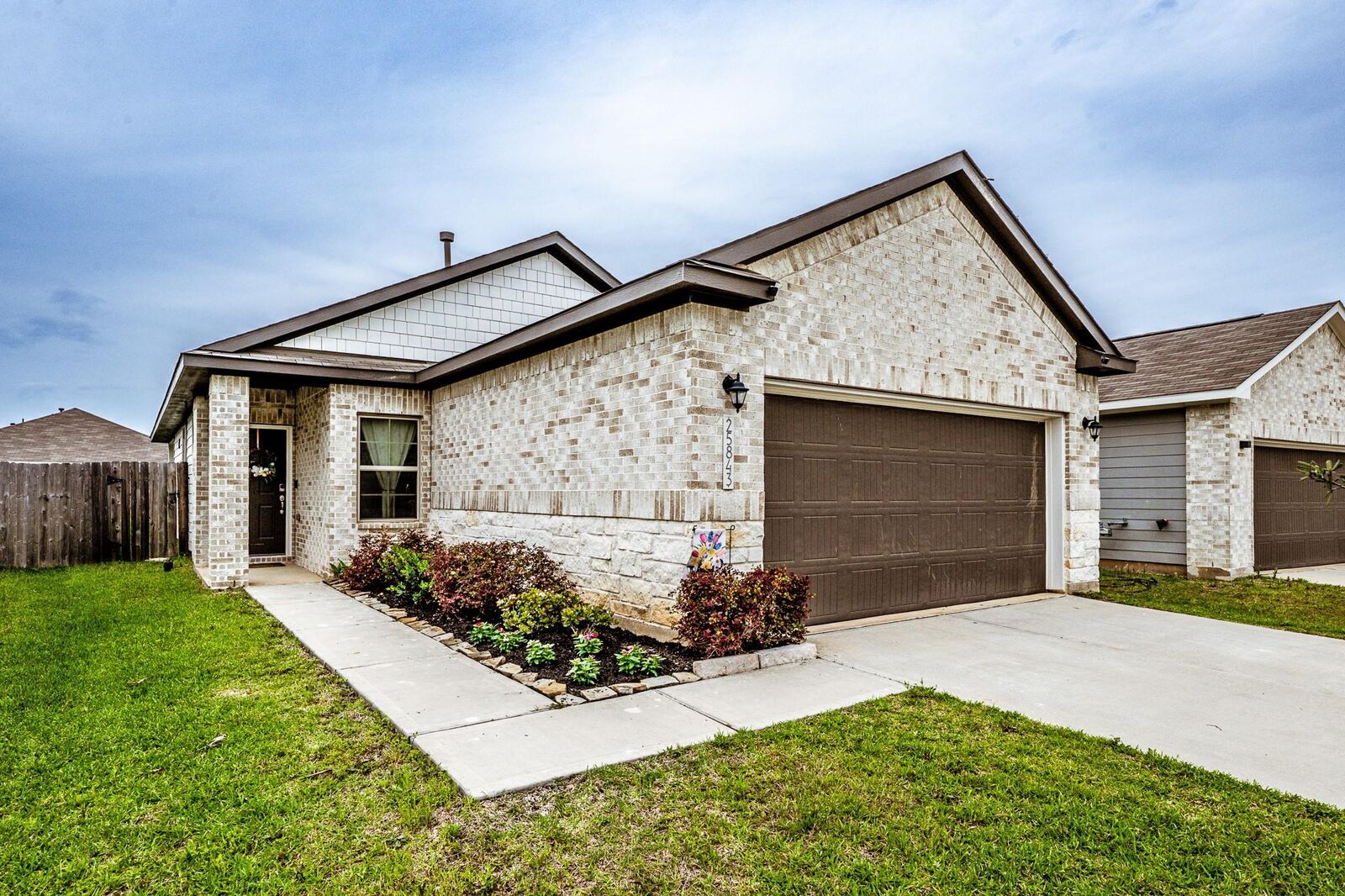 Property Photo: 25843 Hickory Pecan Trail TX 77375