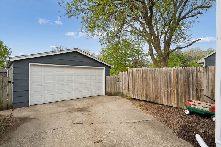 Property Photo:  5016 Westwood Drive  IA 50265 