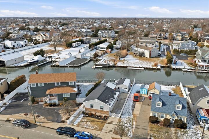 Property Photo:  76 Alhambra Road  NY 11758 