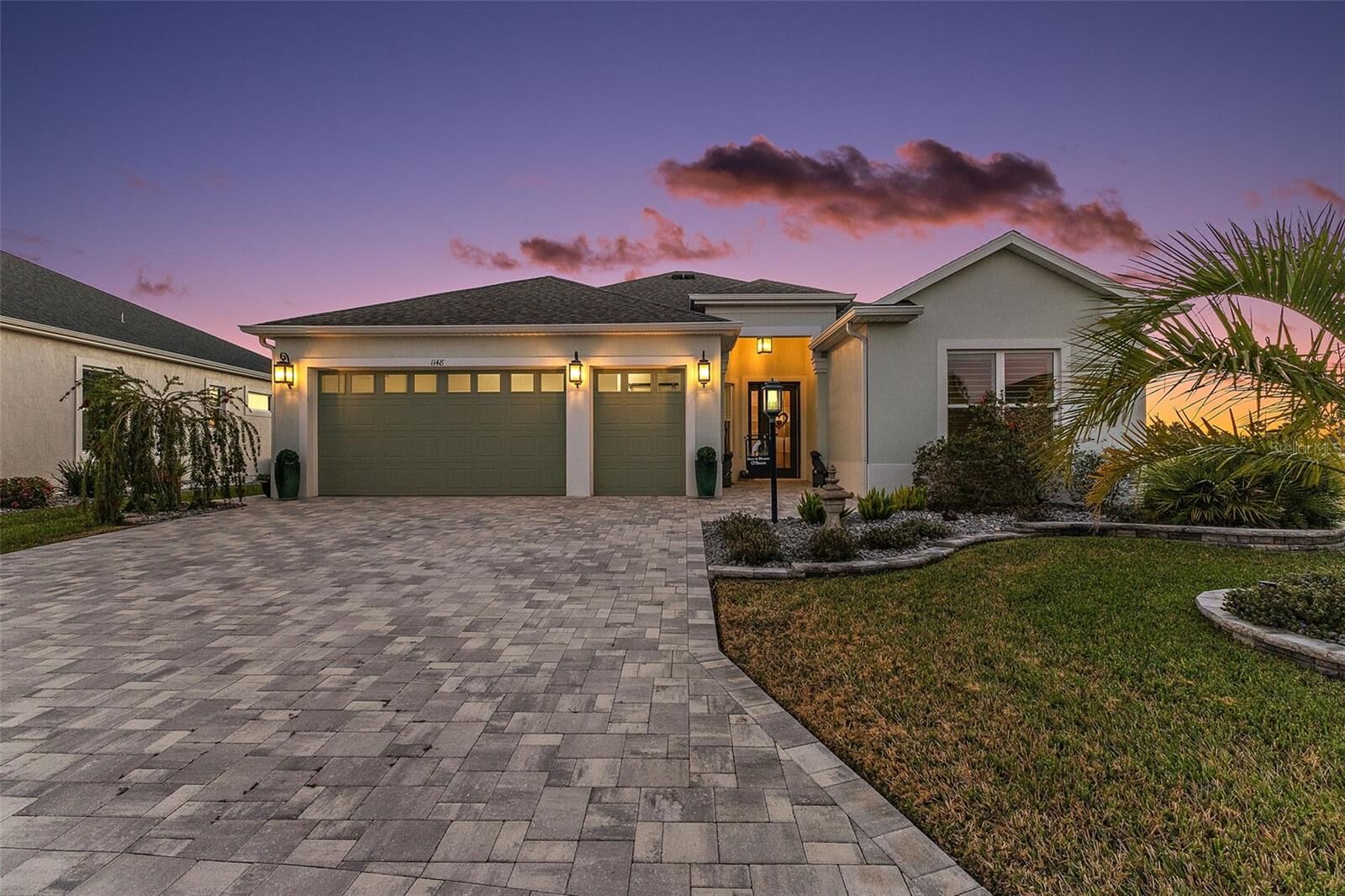 Property Photo:  1148 Skates Street  FL 32163 