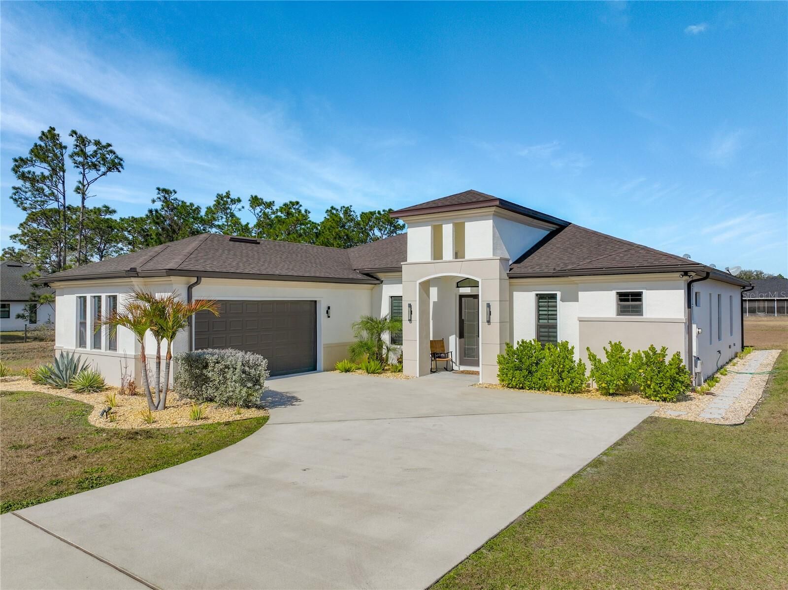 Property Photo: 20415 Quinlan Street FL 32833