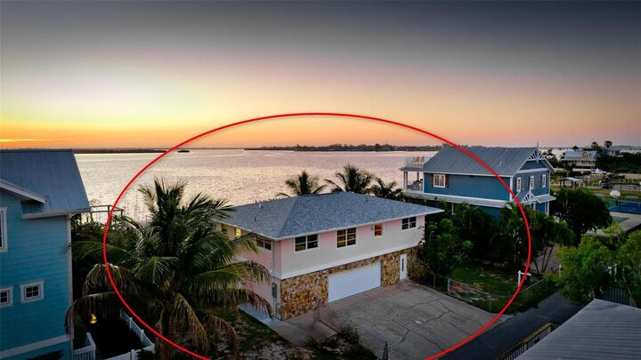 Property Photo:  2512 Avenue A  FL 34217 