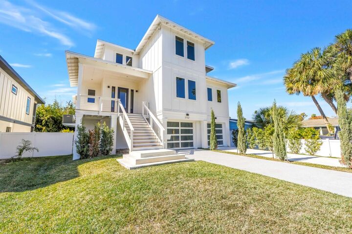 Property Photo:  3752 Arkansas Avenue NE  FL 33703 