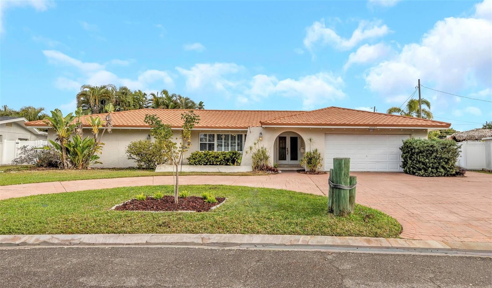 Property Photo:  4313 50th Place S  FL 33711 