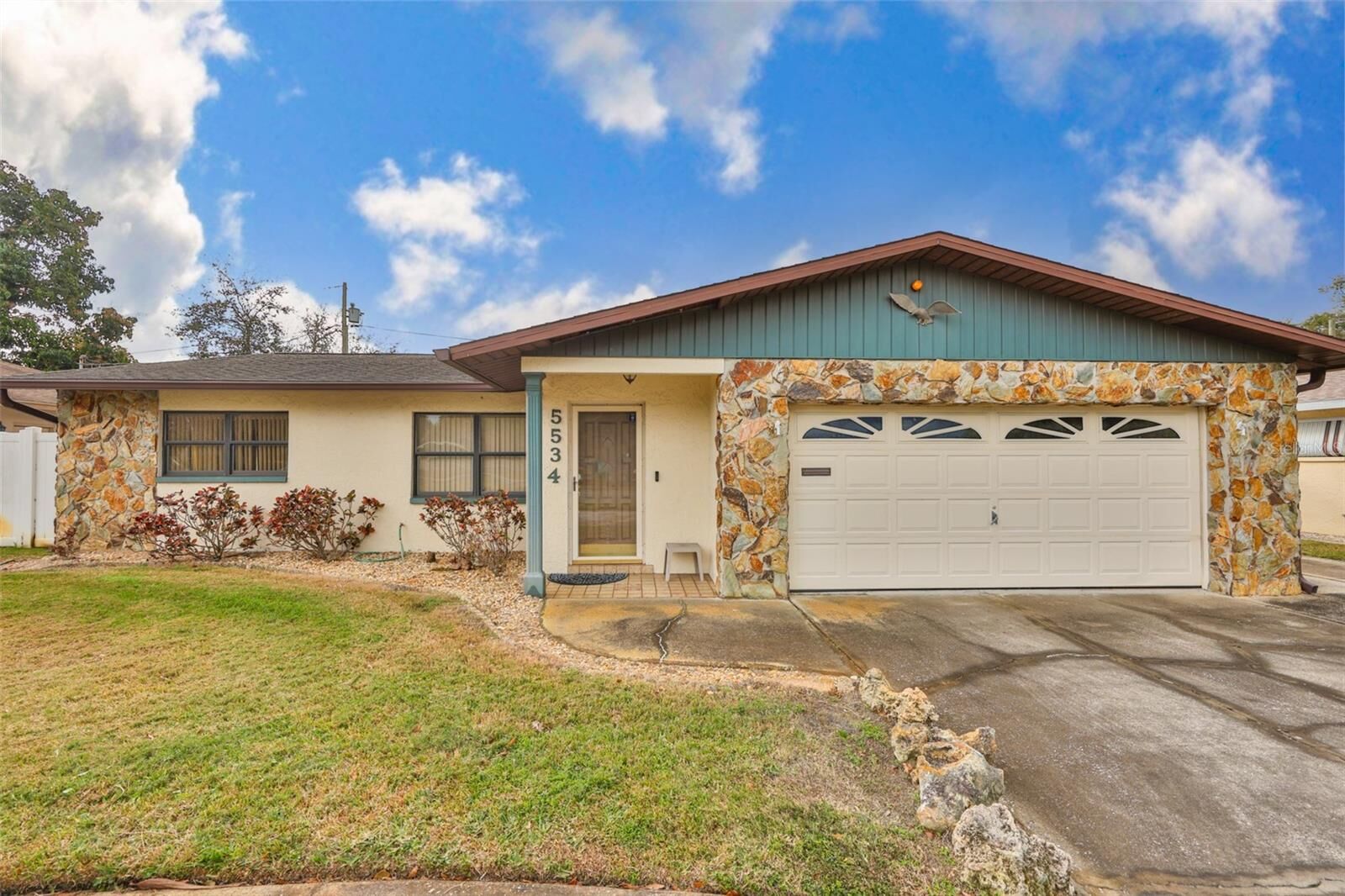 Property Photo: 5534 22nd Avenue N FL 33710