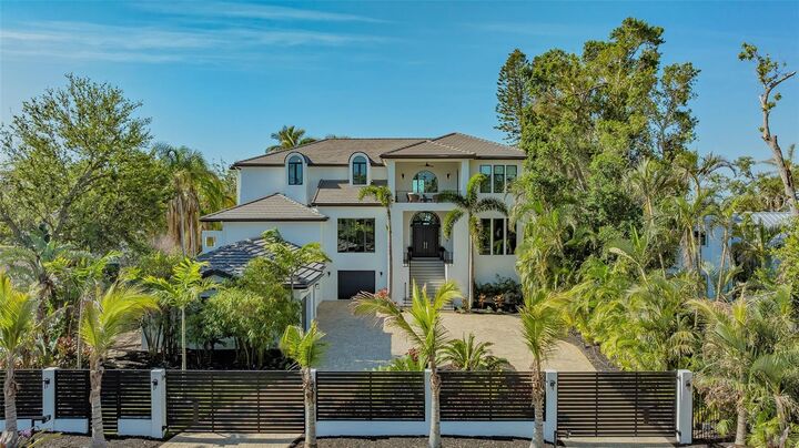 Property Photo: 1540 Hillview Drive FL 34239