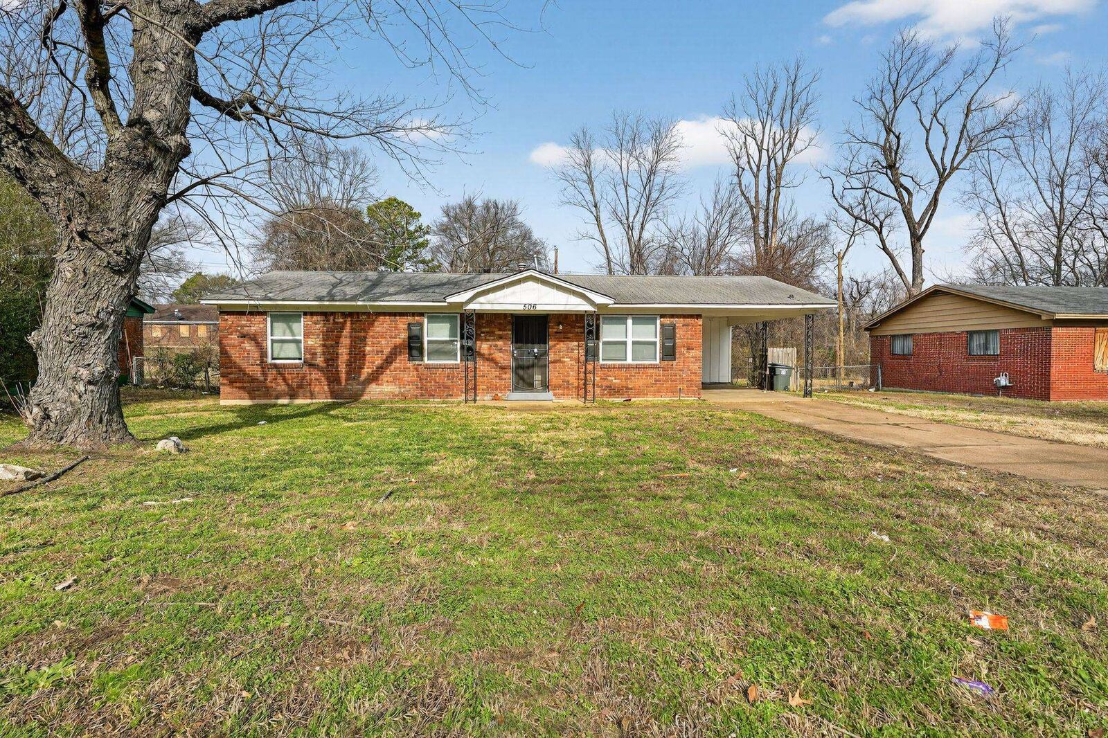 Property Photo:  506 E Shelby Dr  TN 38109 