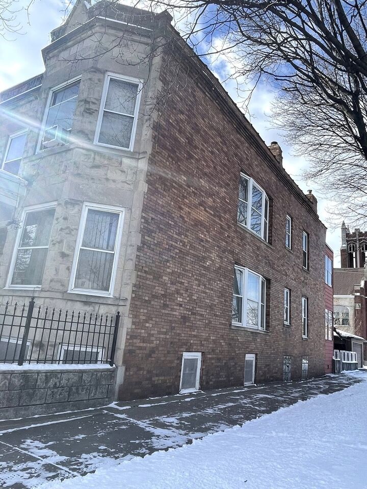 Property Photo:  656 N Drake Street  IL 60623 