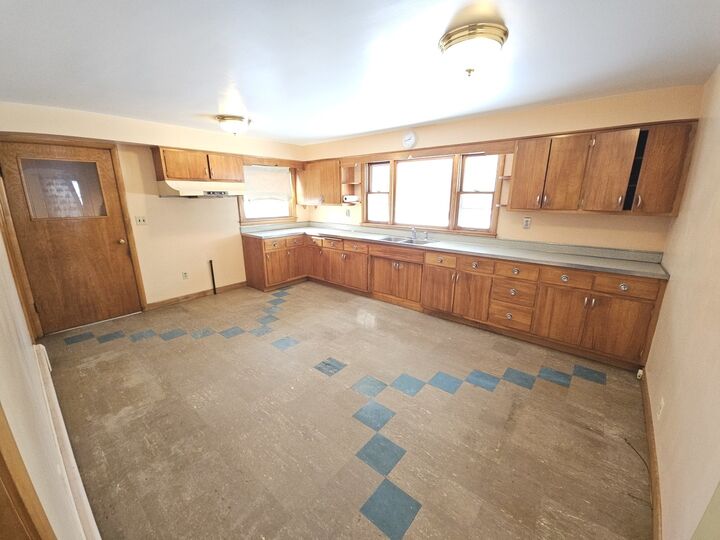 Property Photo: 279 N State Street IL 60140