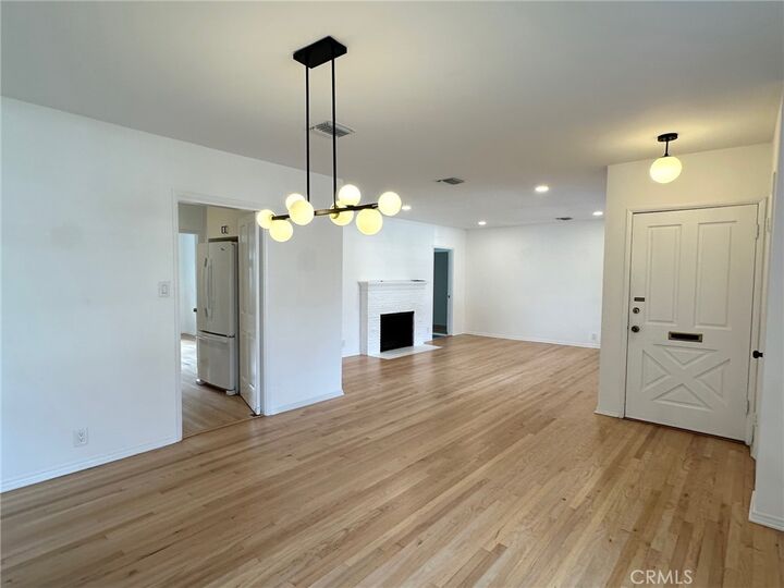 Property Photo:  15440 Dickens Street  CA 91403 