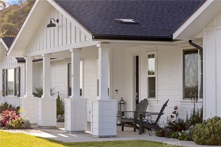 Property Photo:  45497 Calle La Paz  CA 92590 