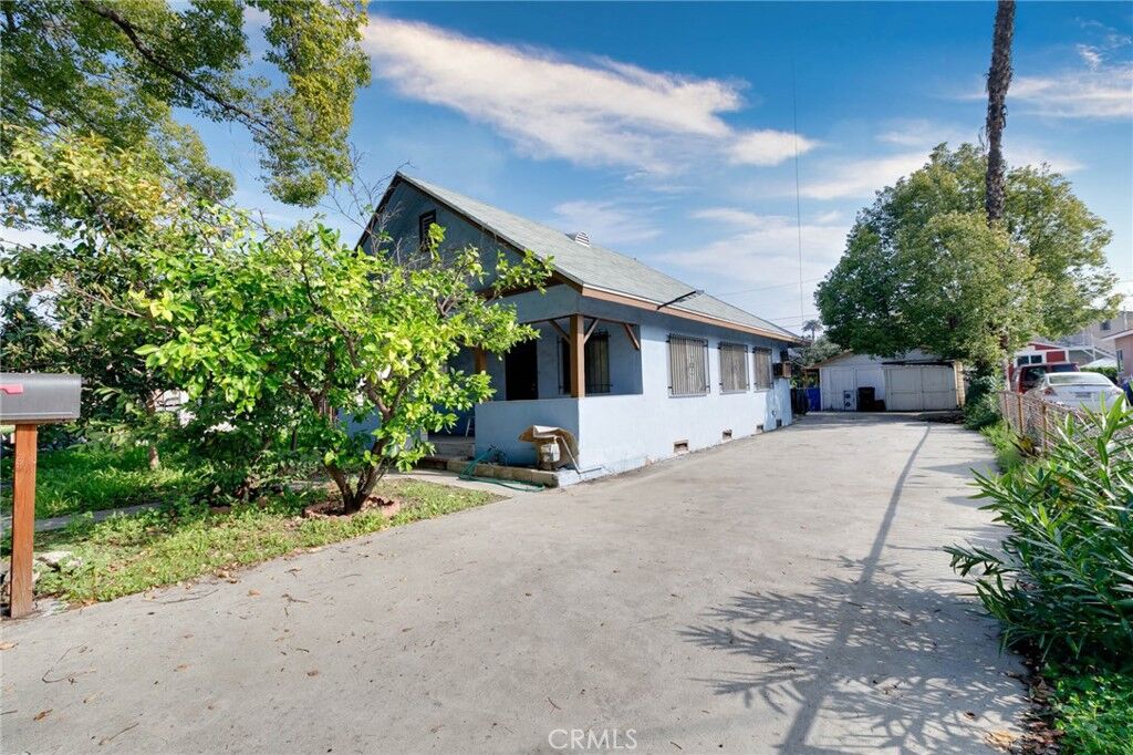 Property Photo: 2112 Lincoln Park CA 90031