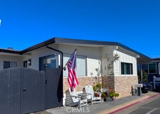 Property Photo:  100 Yorktown  CA 92660 