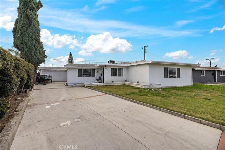 Property Photo:  218 W Gragmont  CA 91722 
