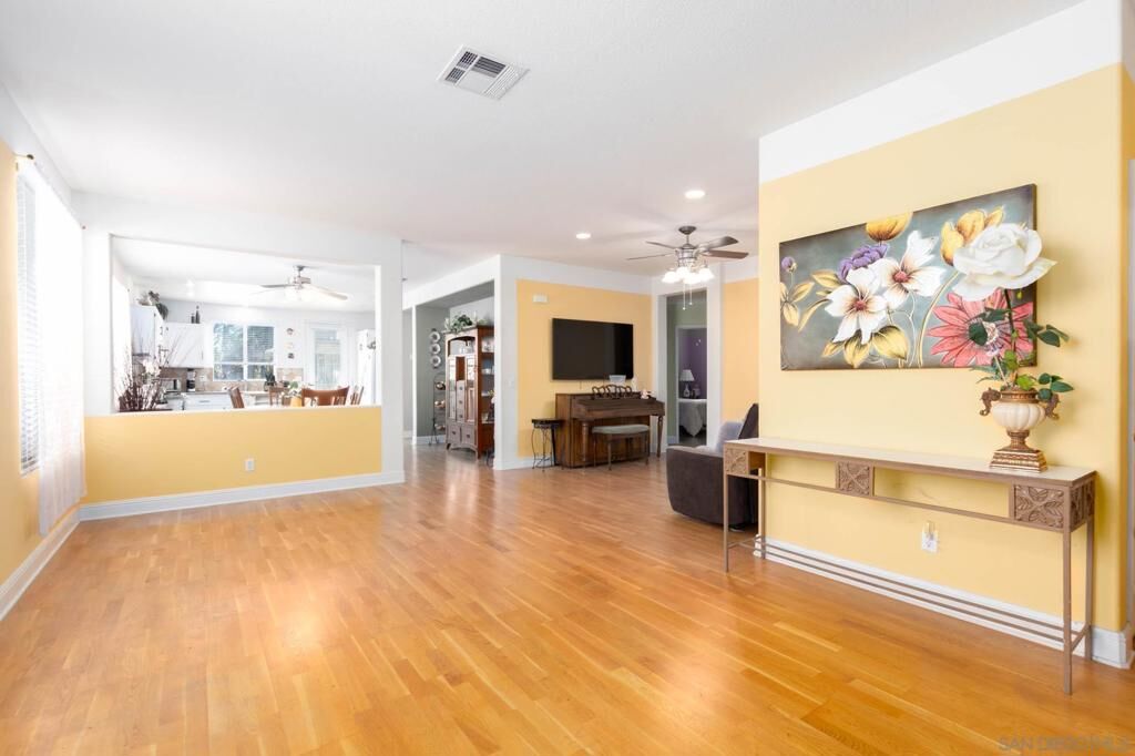 Property Photo:  33134 Windward Way  CA 92530 