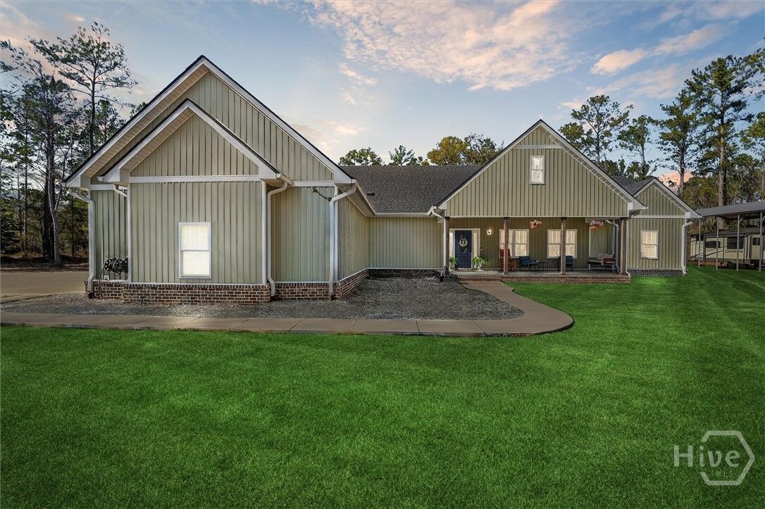Property Photo:  323 Edgewood Road  GA 31312 